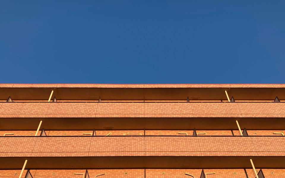 シャッター修理で防犯防災を守るために知っておきたい日常管理と業者選びのコツ