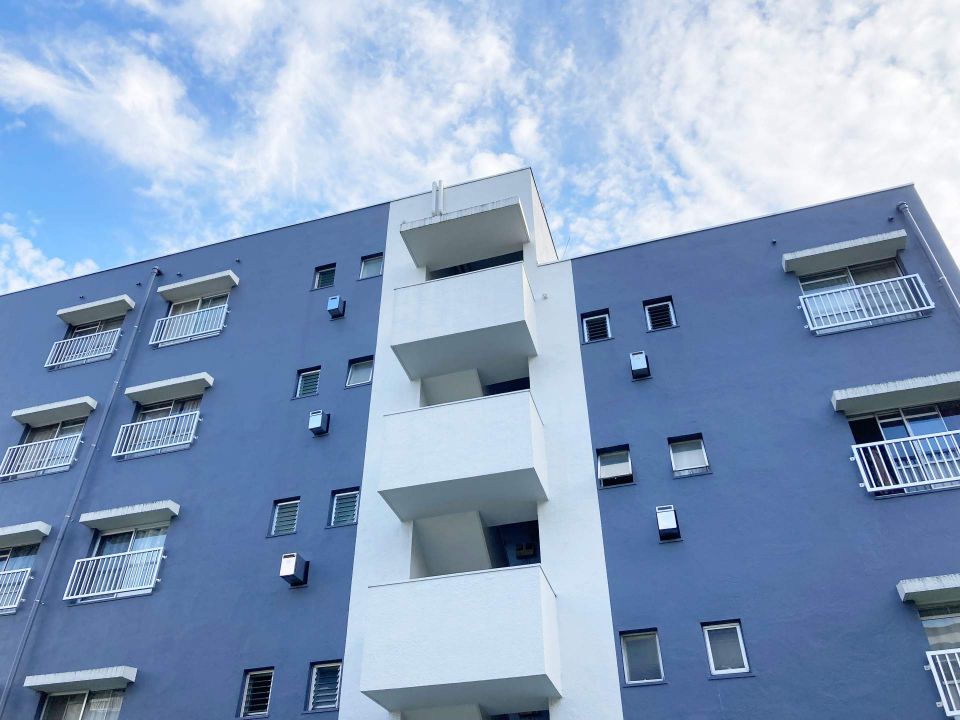 安全と安心を守るポイント満載シャッター修理の業者選びと費用徹底ガイド